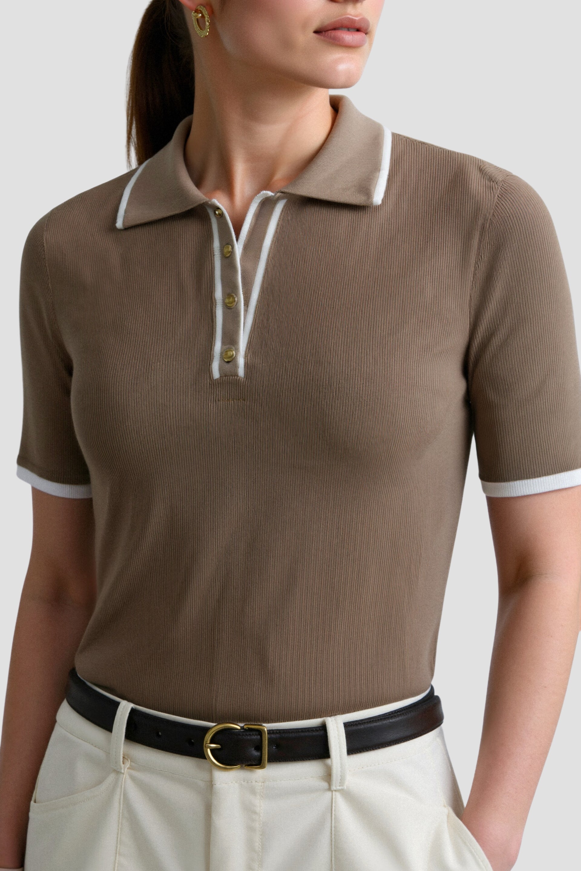 Polo à Boutons Contrastant avec Finition Élégante
