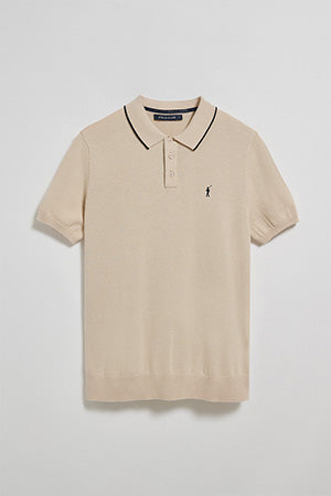 Polo beige en maille avec boutons