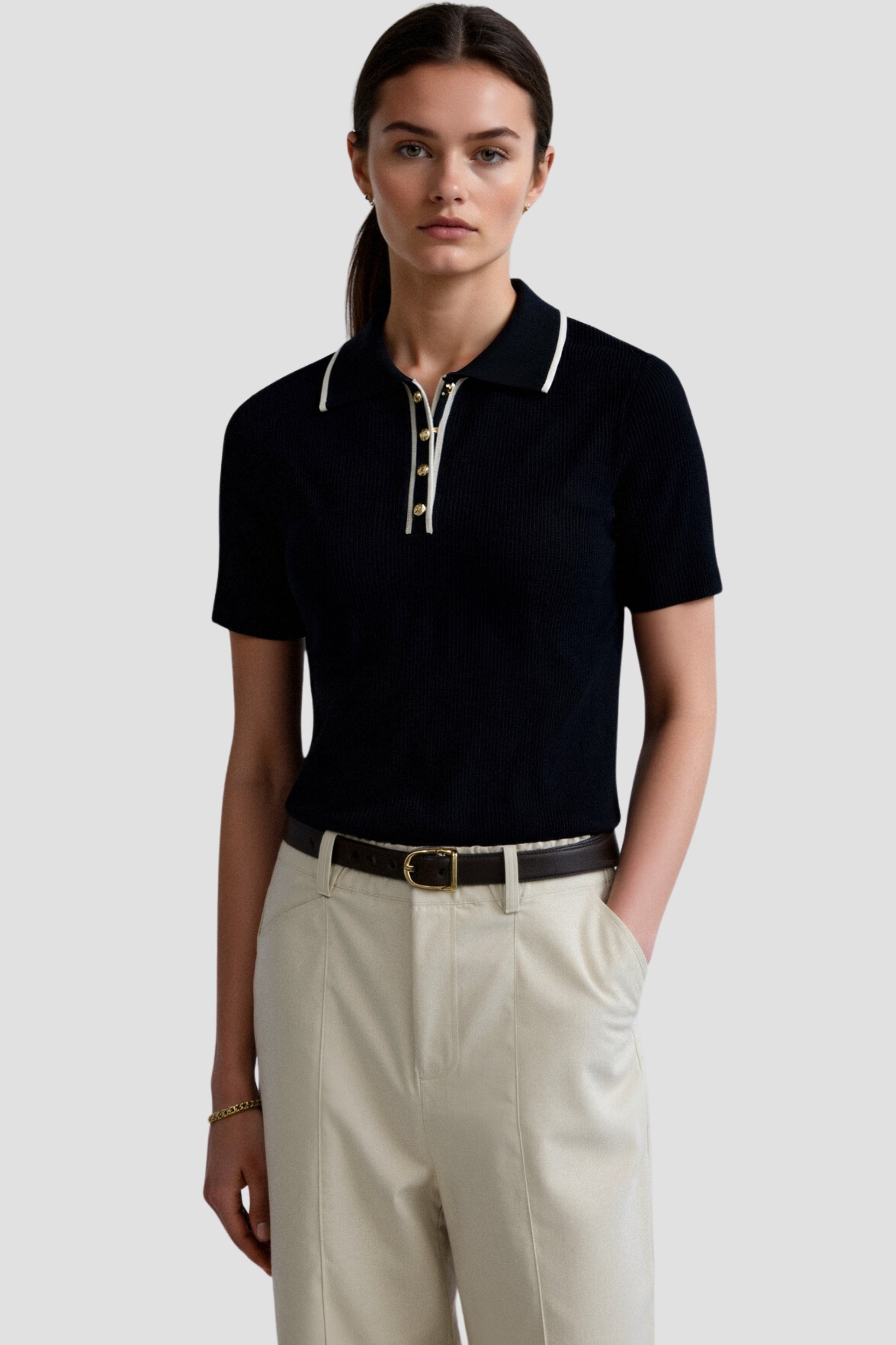 Polo à Boutons Contrastant avec Finition Élégante