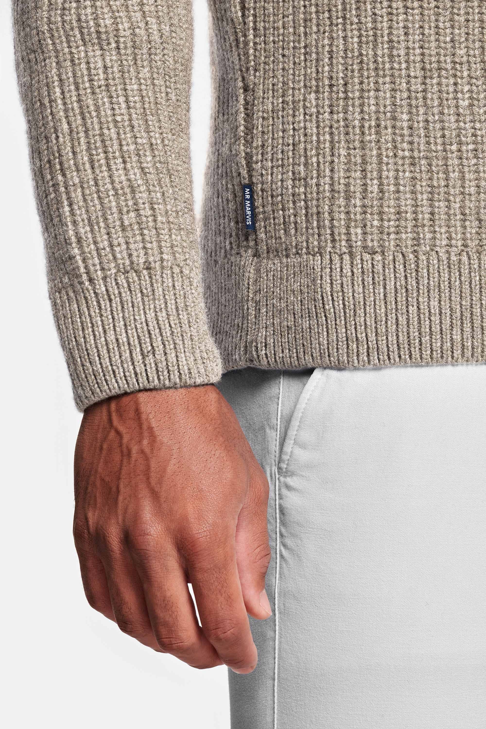 Pull en sable foncé